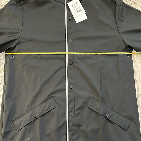 Rains Unisex Waterproof Long Reflective Jacket in Black Size L - Picture 8 of 12